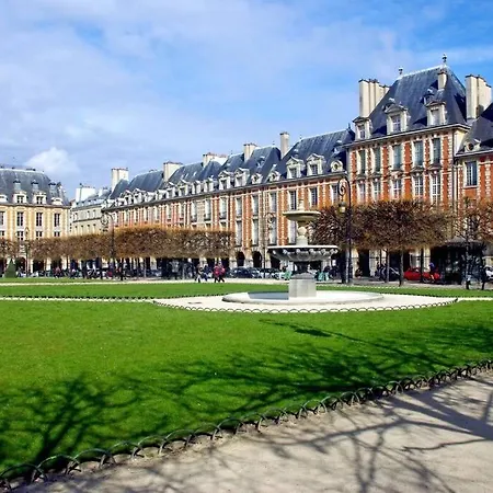 Apartment Le Marais Turenne Paris